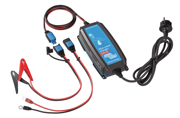 VICTRON BLUE SMART IP65S CHARGER 12/5(1) 230V - Image 2